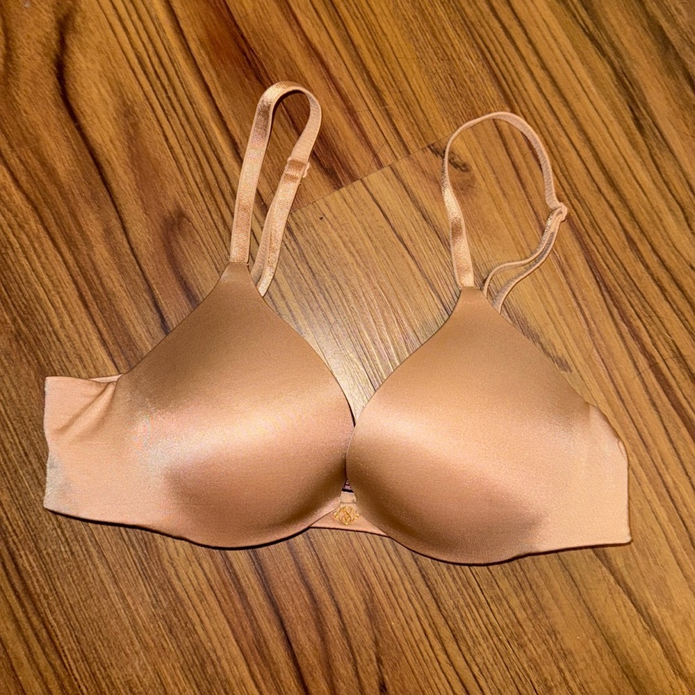 Victoria’s Secret Very Sexy Bra Nude Size 32A